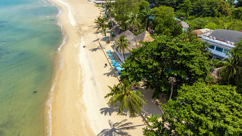 Sand Sea //  โรงแรมแซนด์ ซี บีช รีสอร์ท